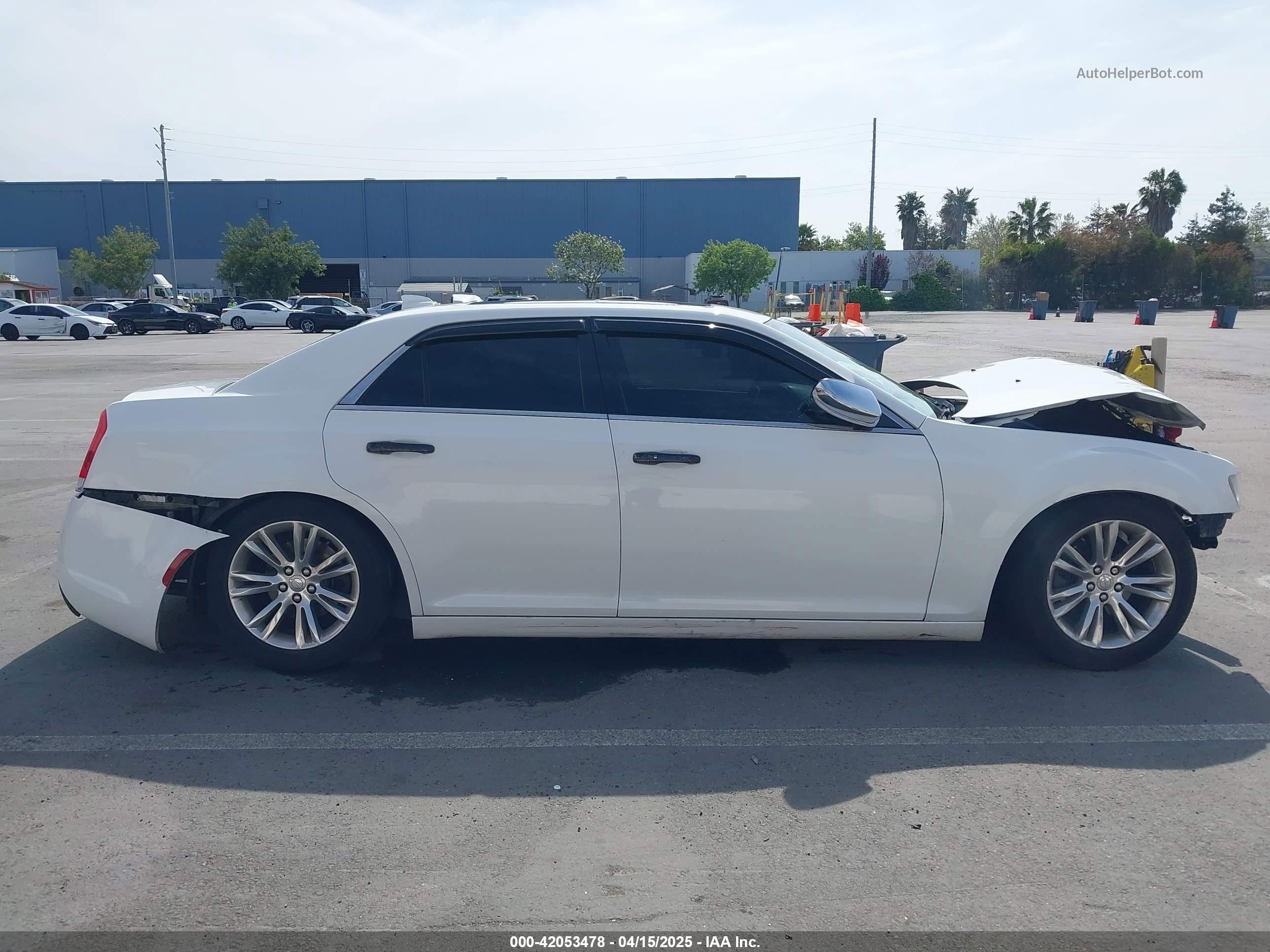 2016 Chrysler 300c   White vin: 2C3CCAEG4GH343193