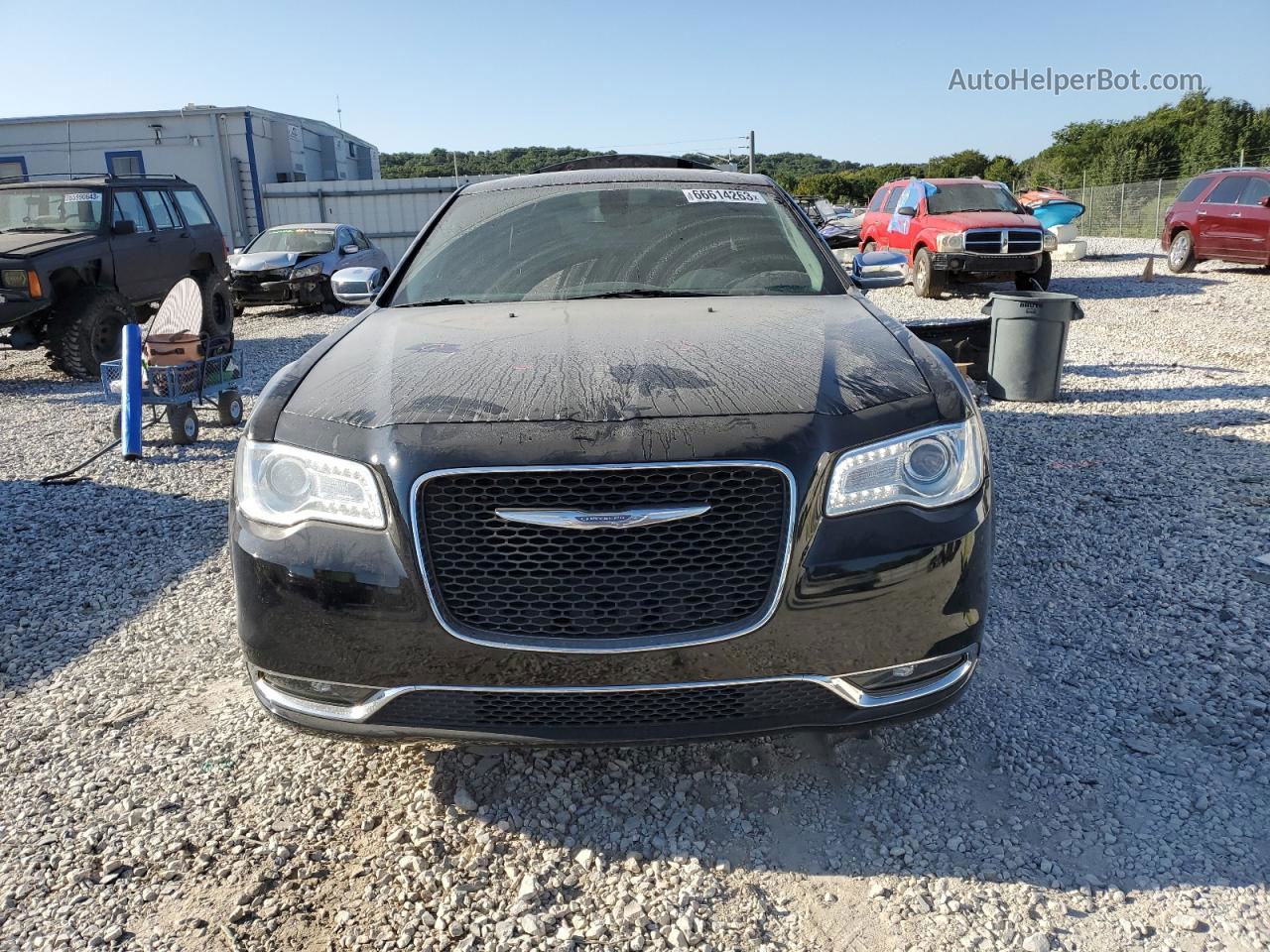 2017 Chrysler 300c  Черный vin: 2C3CCAEG4HH657511