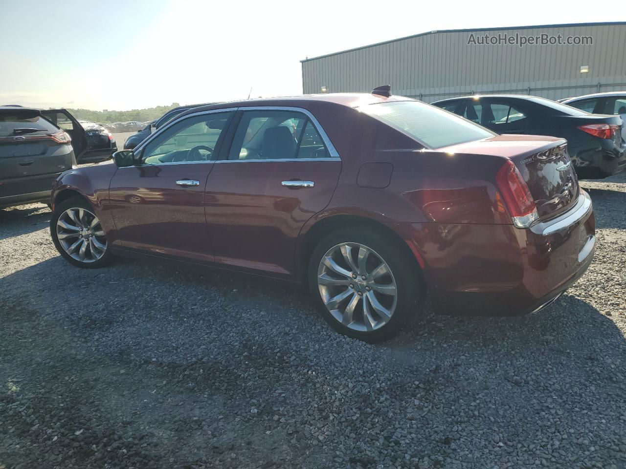 2019 Chrysler 300 Limited Burgundy vin: 2C3CCAEG4KH555567