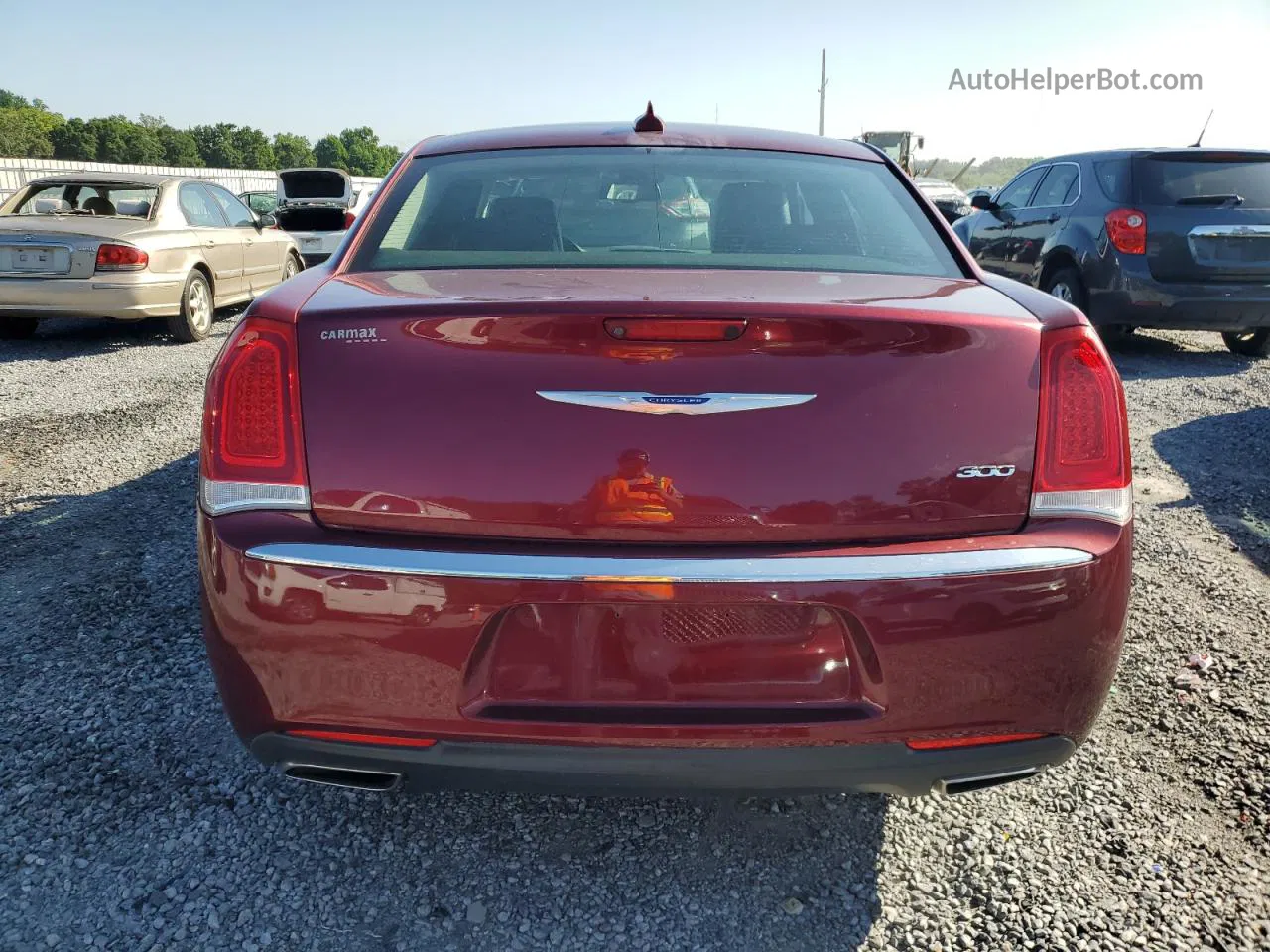 2019 Chrysler 300 Limited Burgundy vin: 2C3CCAEG4KH555567