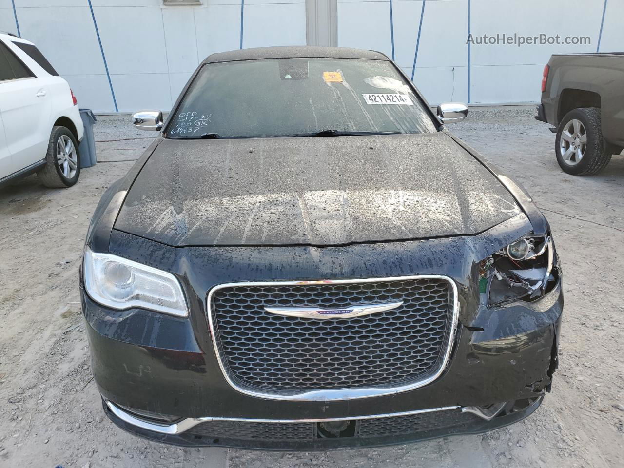 2019 Chrysler 300 Limited Black vin: 2C3CCAEG4KH683095