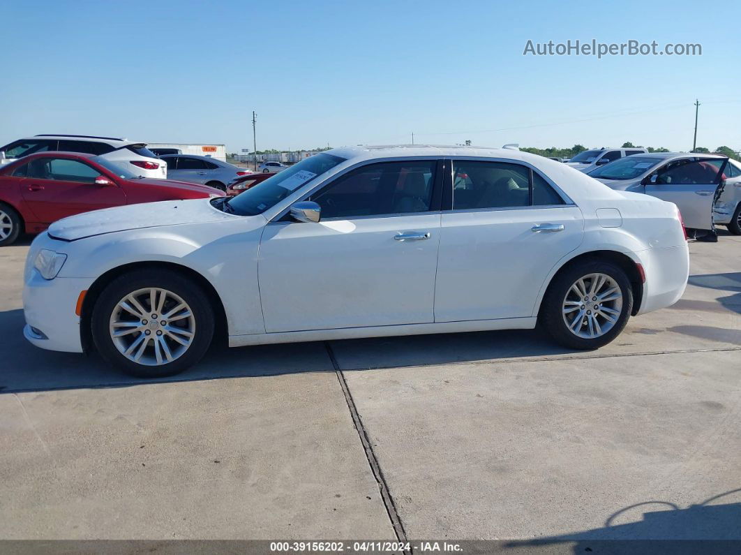 2017 Chrysler 300c   White vin: 2C3CCAEG5HH549883