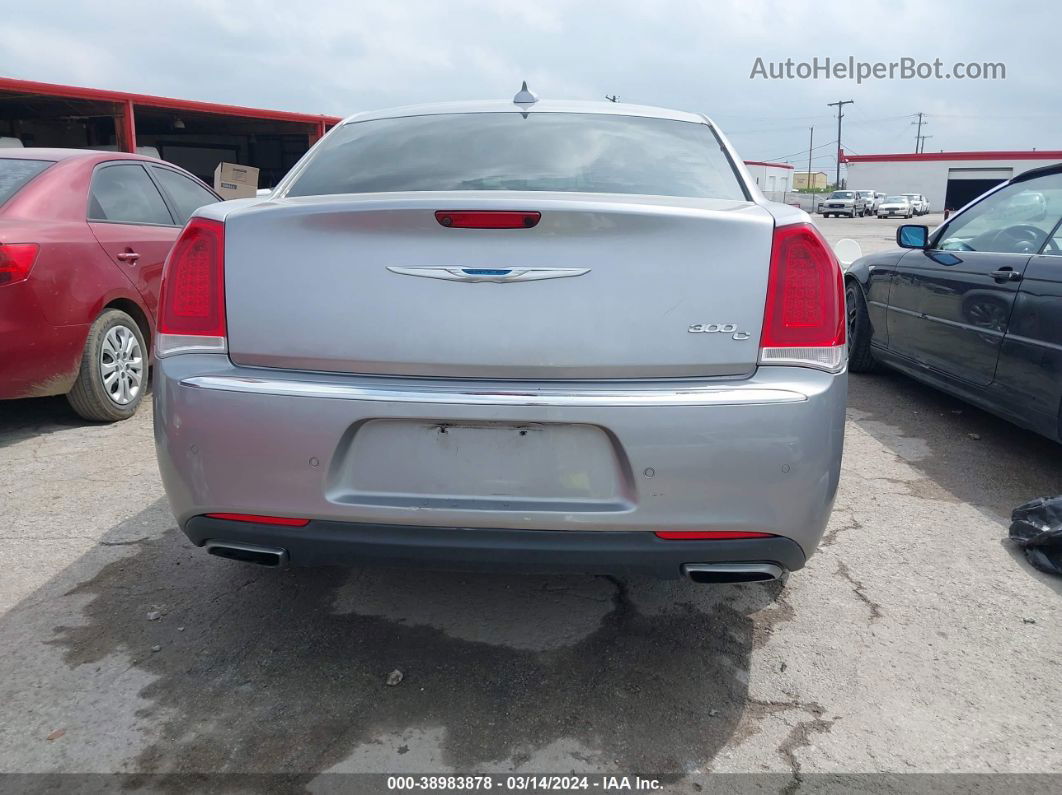 2017 Chrysler 300c   Silver vin: 2C3CCAEG5HH586402