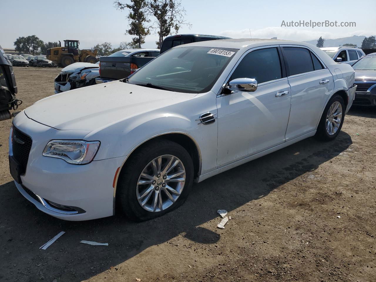 2016 Chrysler 300c  White vin: 2C3CCAEG6GH252460