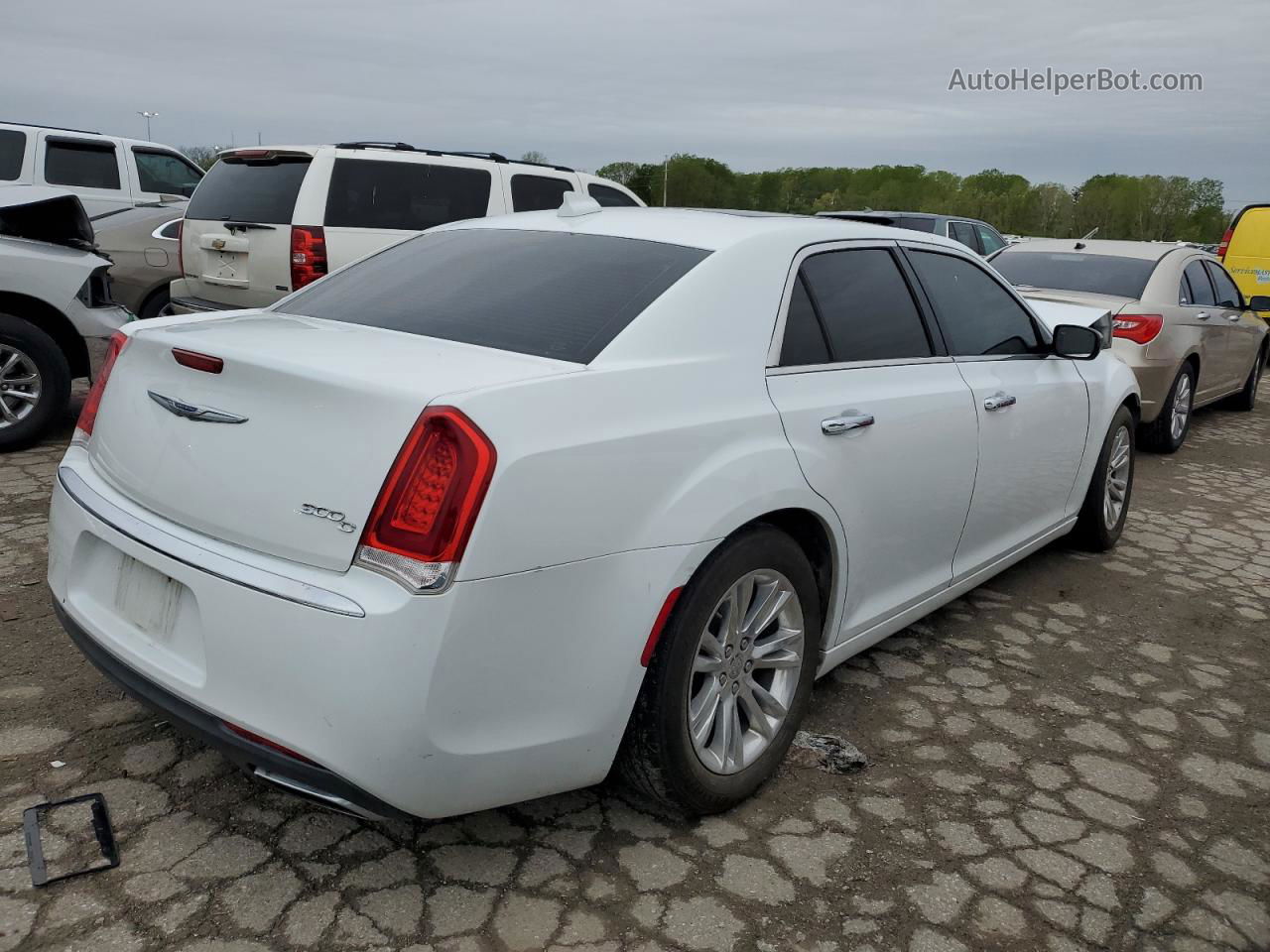 2017 Chrysler 300c  Белый vin: 2C3CCAEG6HH579944