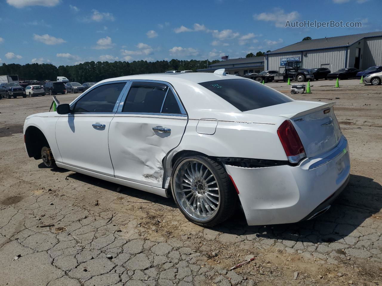 2017 Chrysler 300c  White vin: 2C3CCAEG6HH662368