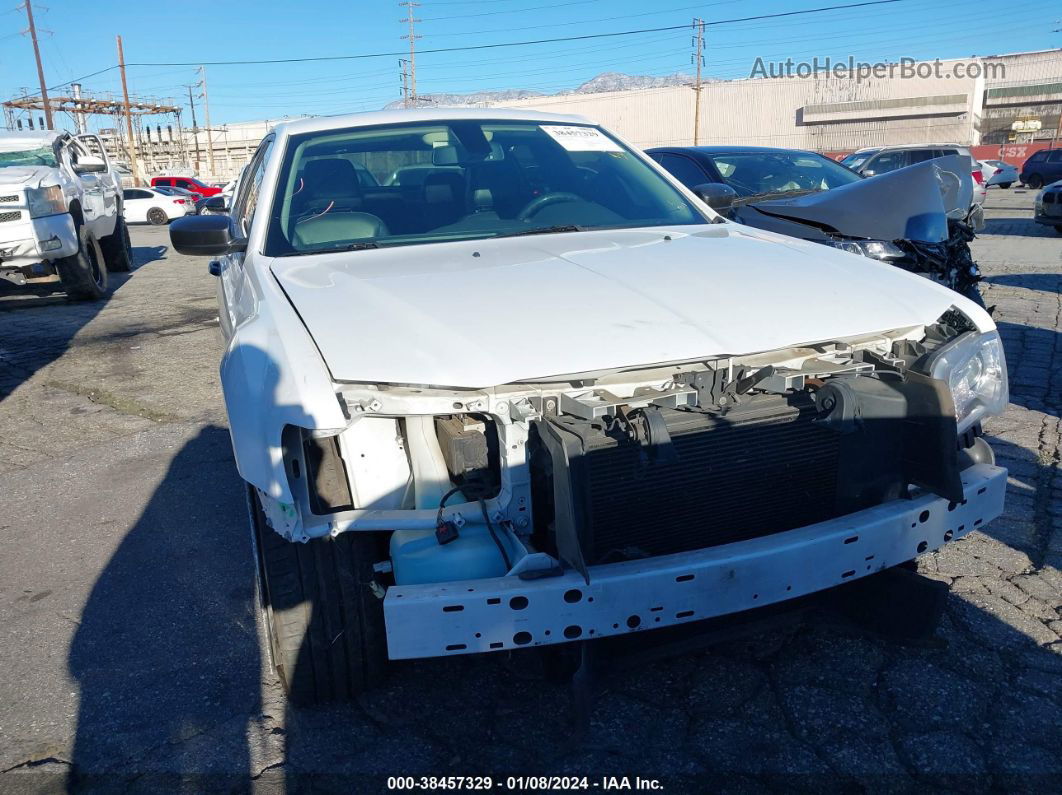 2019 Chrysler 300 Limited White vin: 2C3CCAEG6KH555781