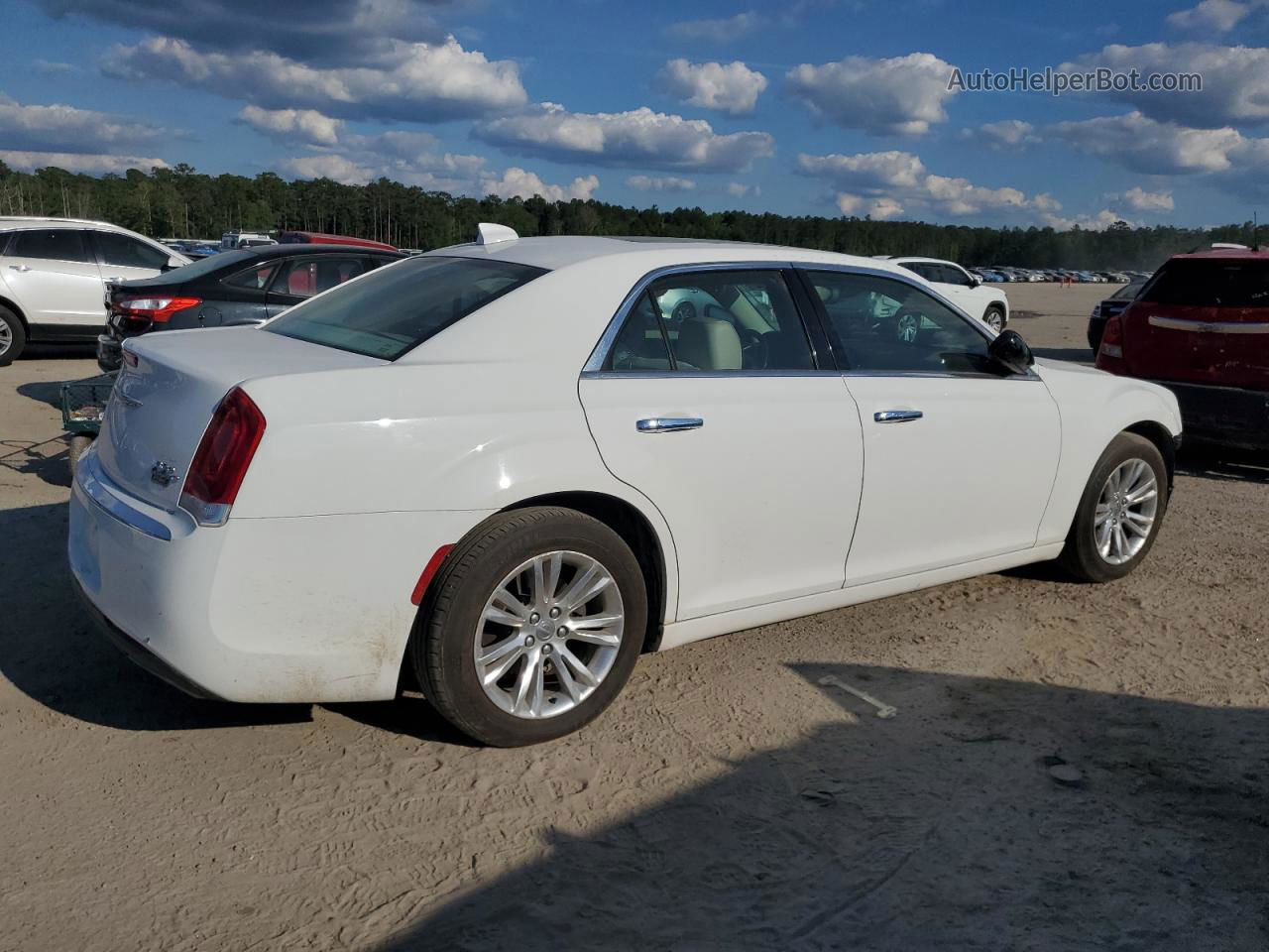 2016 Chrysler 300c  Белый vin: 2C3CCAEG7GH190390