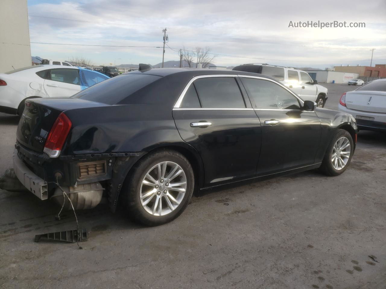 2017 Chrysler 300c  Black vin: 2C3CCAEG7HH565194