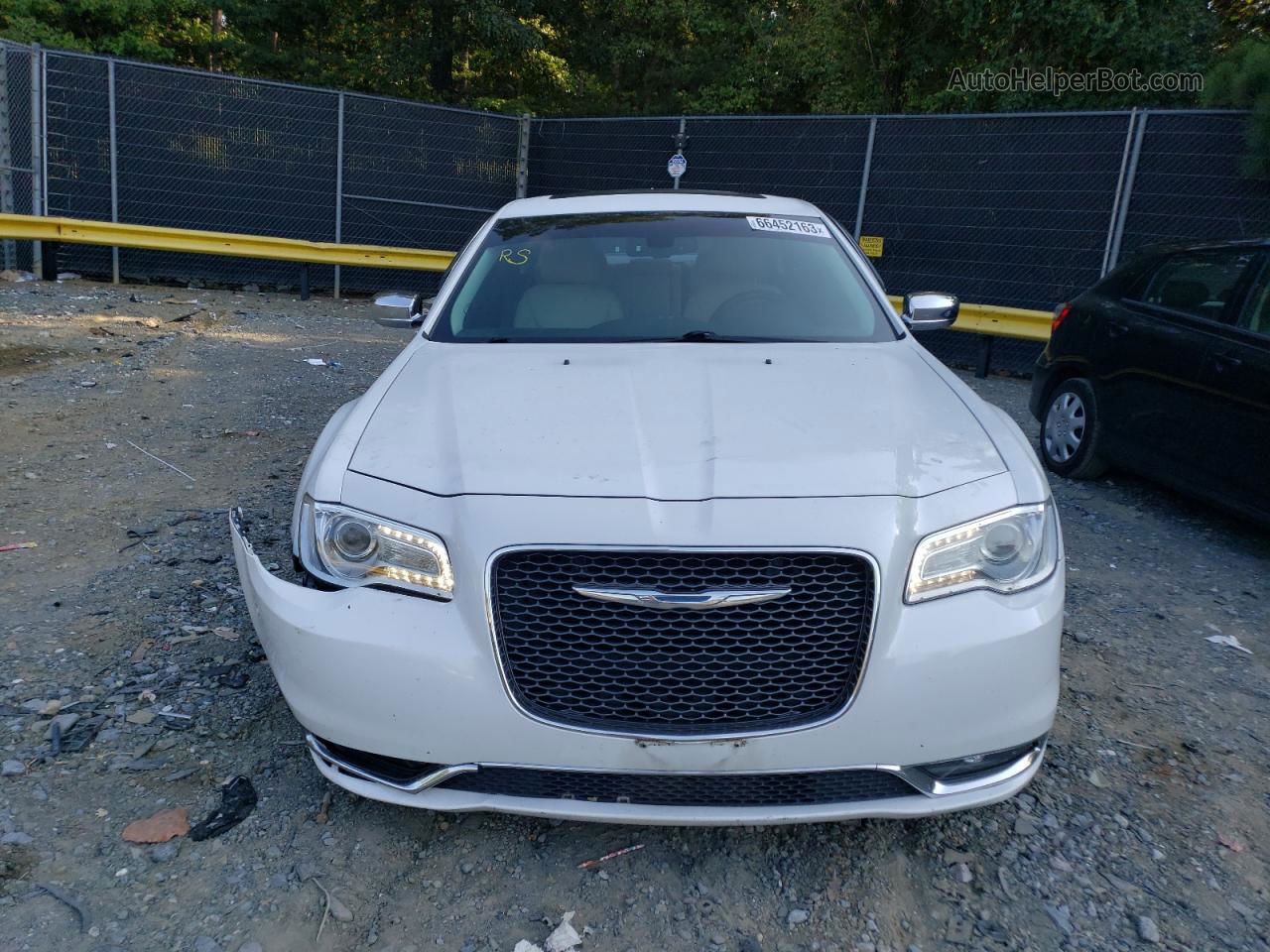 2016 Chrysler 300c  White vin: 2C3CCAEG8GH116606