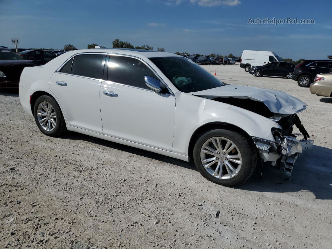 2016 Chrysler 300c  White vin: 2C3CCAEG8GH328616