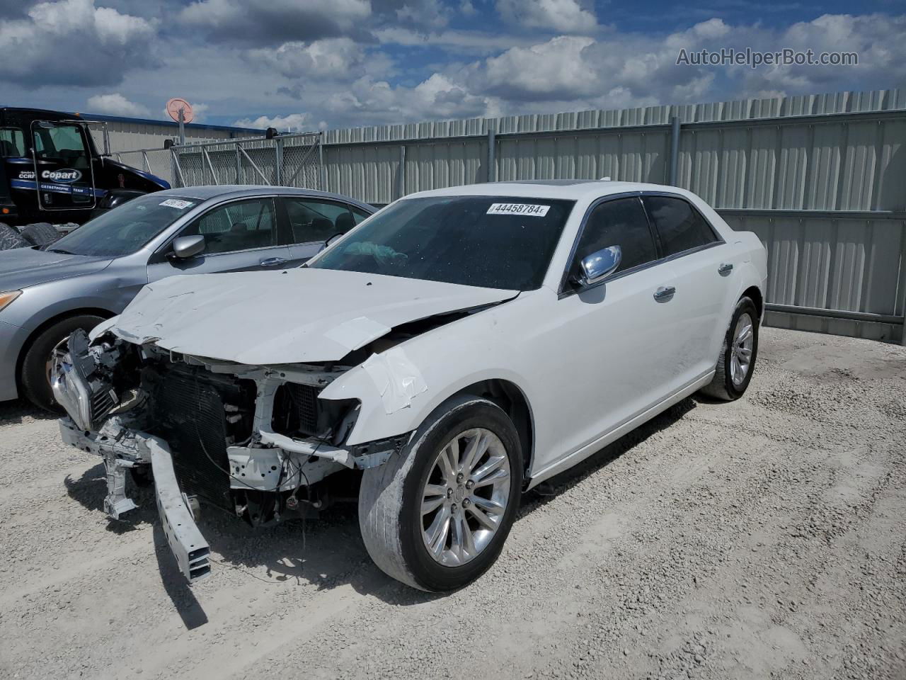 2016 Chrysler 300c  White vin: 2C3CCAEG8GH328616