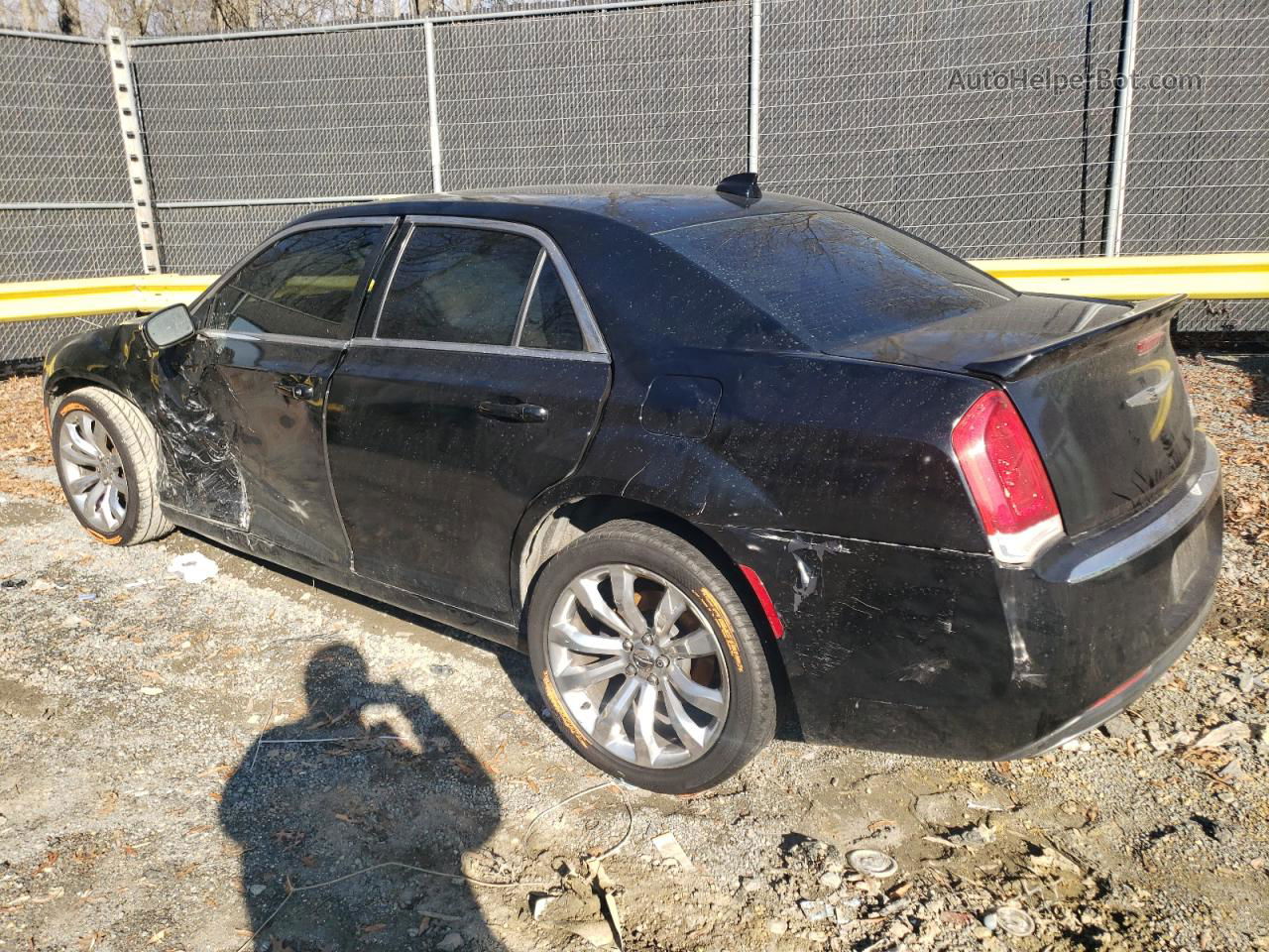 2017 Chrysler 300c  Black vin: 2C3CCAEG8HH586393