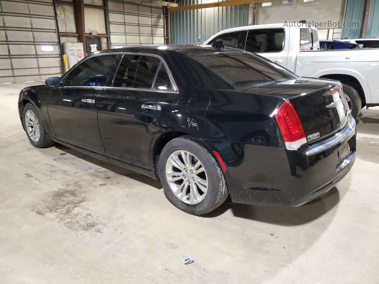 2017 Chrysler 300c  Black vin: 2C3CCAEG9HH570753