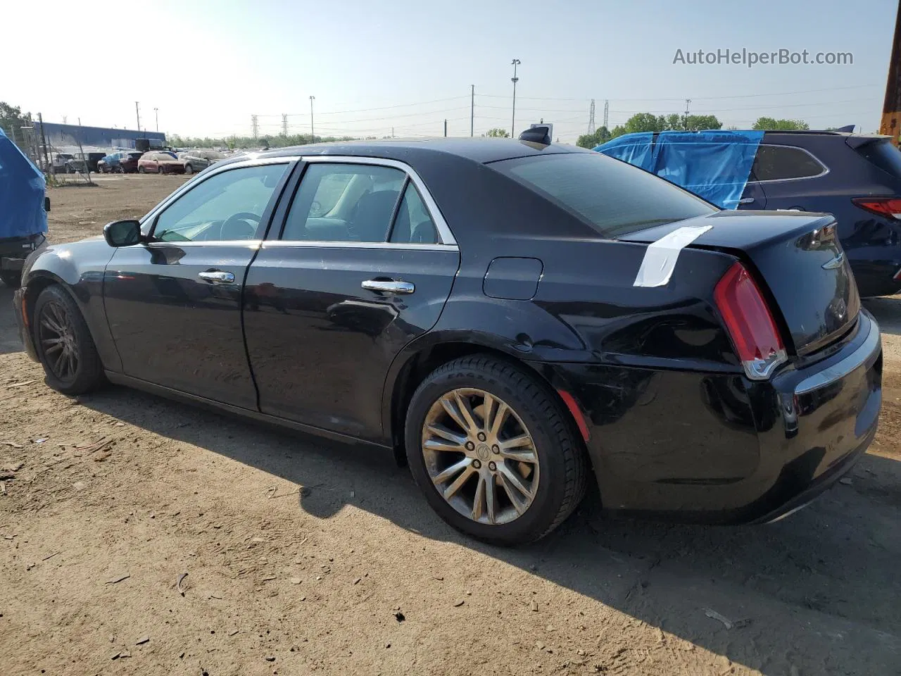 2017 Chrysler 300c  Black vin: 2C3CCAEGXHH596598