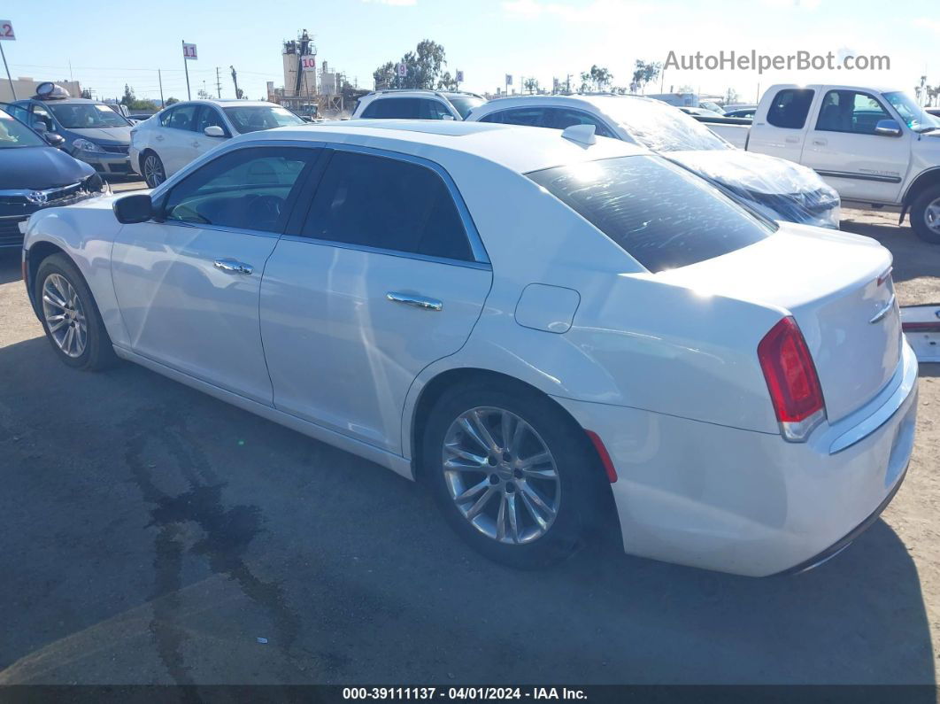 2017 Chrysler 300c   White vin: 2C3CCAEGXHH646108