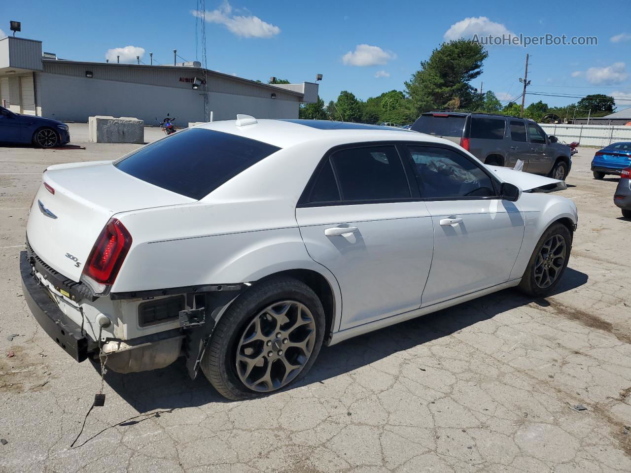 2016 Chrysler 300 S White vin: 2C3CCAGG0GH349344