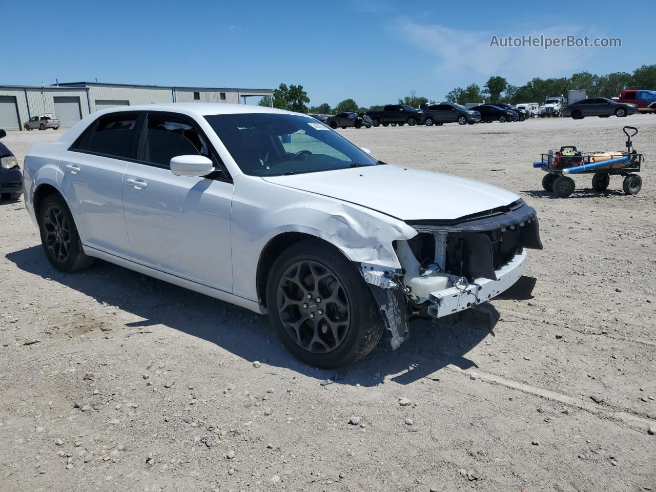 2019 Chrysler 300 S White vin: 2C3CCAGG0KH573447