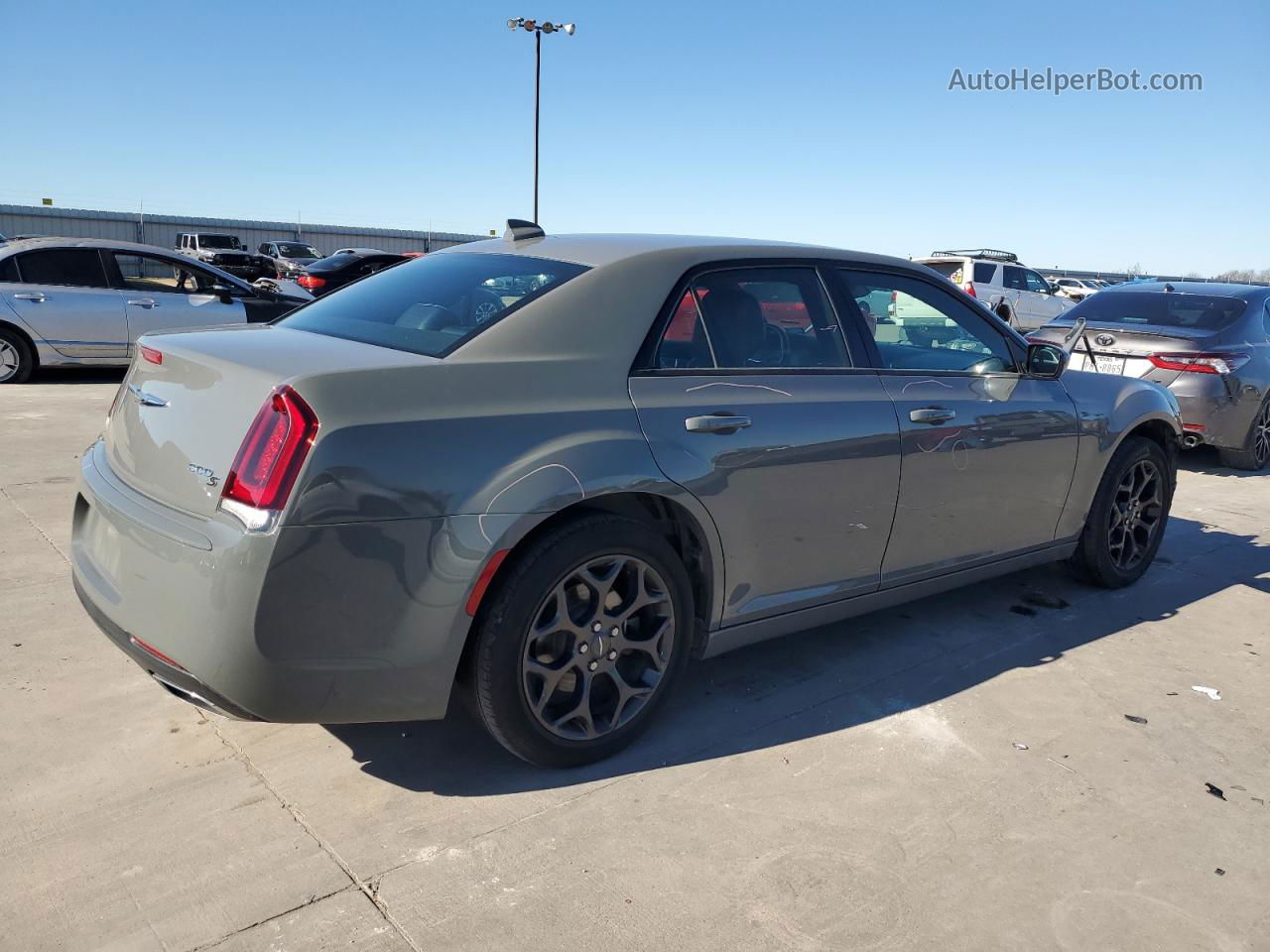 2019 Chrysler 300 S Gray vin: 2C3CCAGG6KH656056