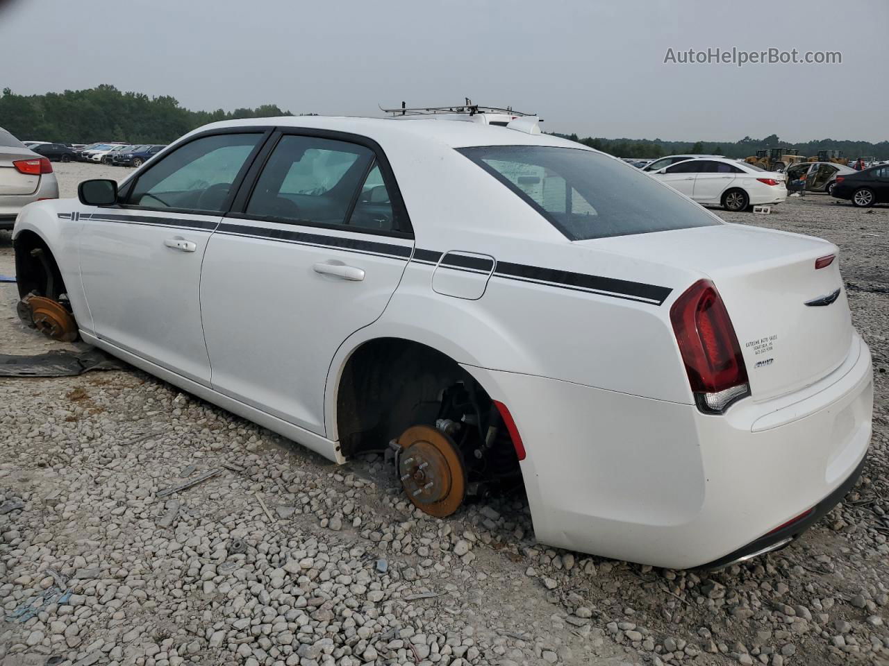 2016 Chrysler 300 S White vin: 2C3CCAGG7GH142157