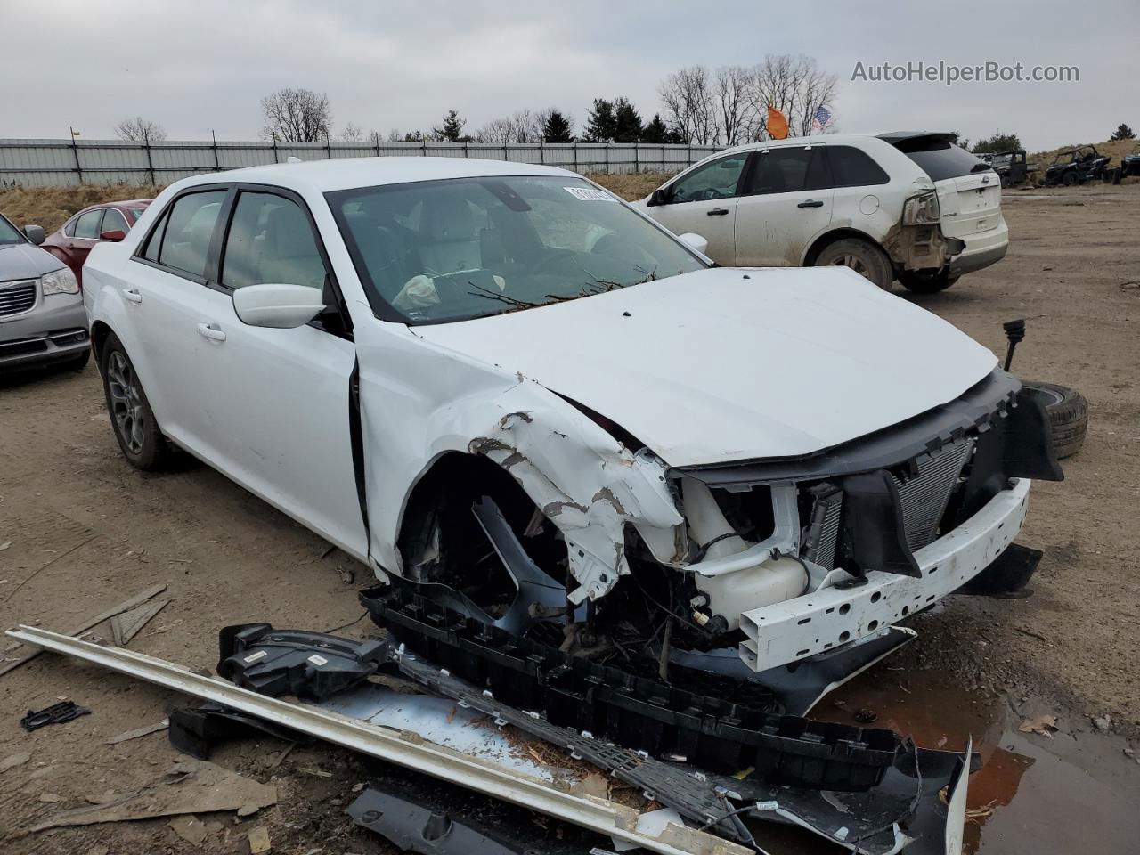 2017 Chrysler 300 S White vin: 2C3CCAGG7HH530023