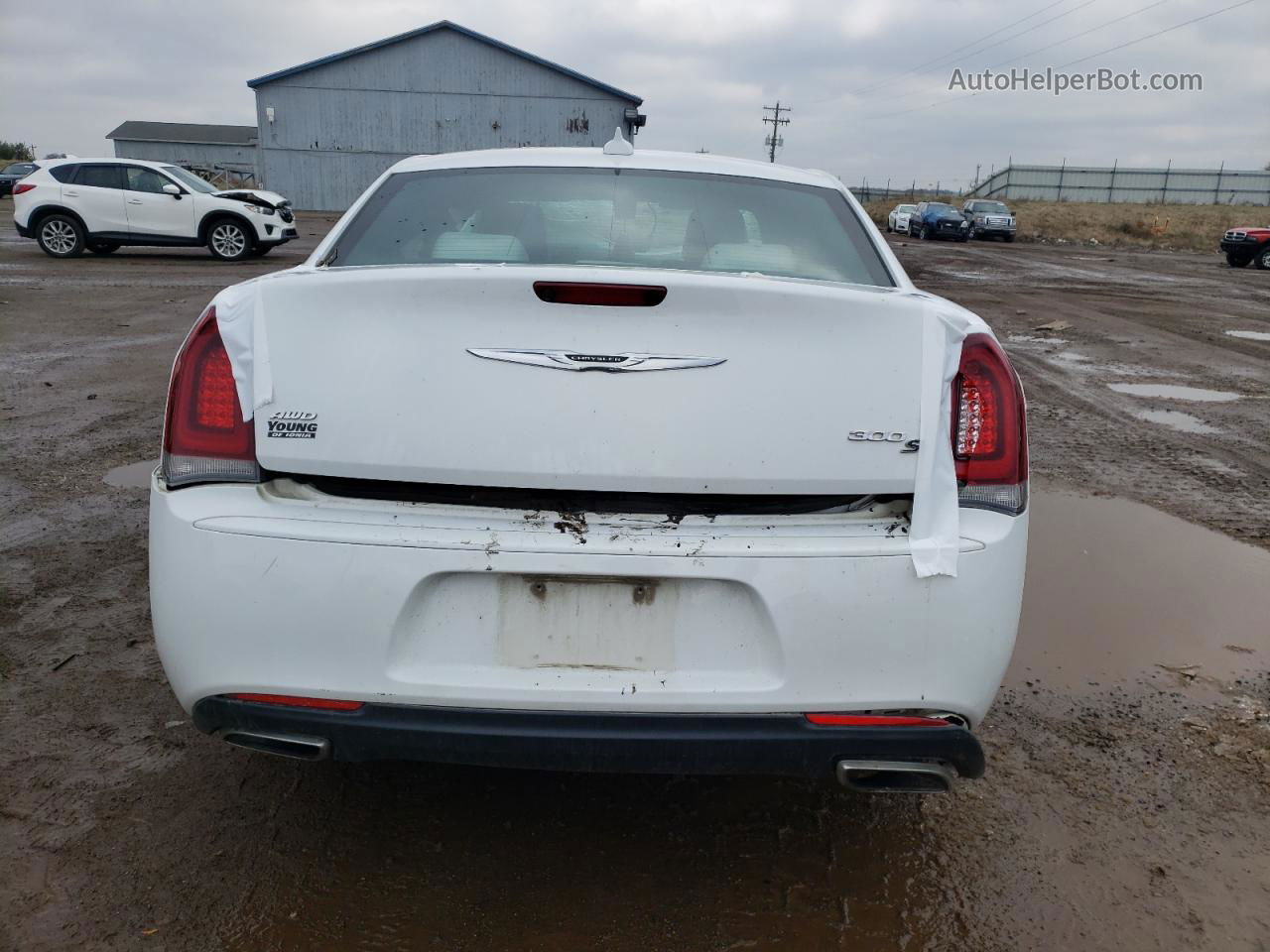 2017 Chrysler 300 S White vin: 2C3CCAGG7HH530023