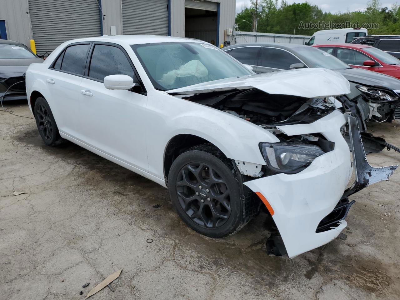 2019 Chrysler 300 S White vin: 2C3CCAGG8KH533844