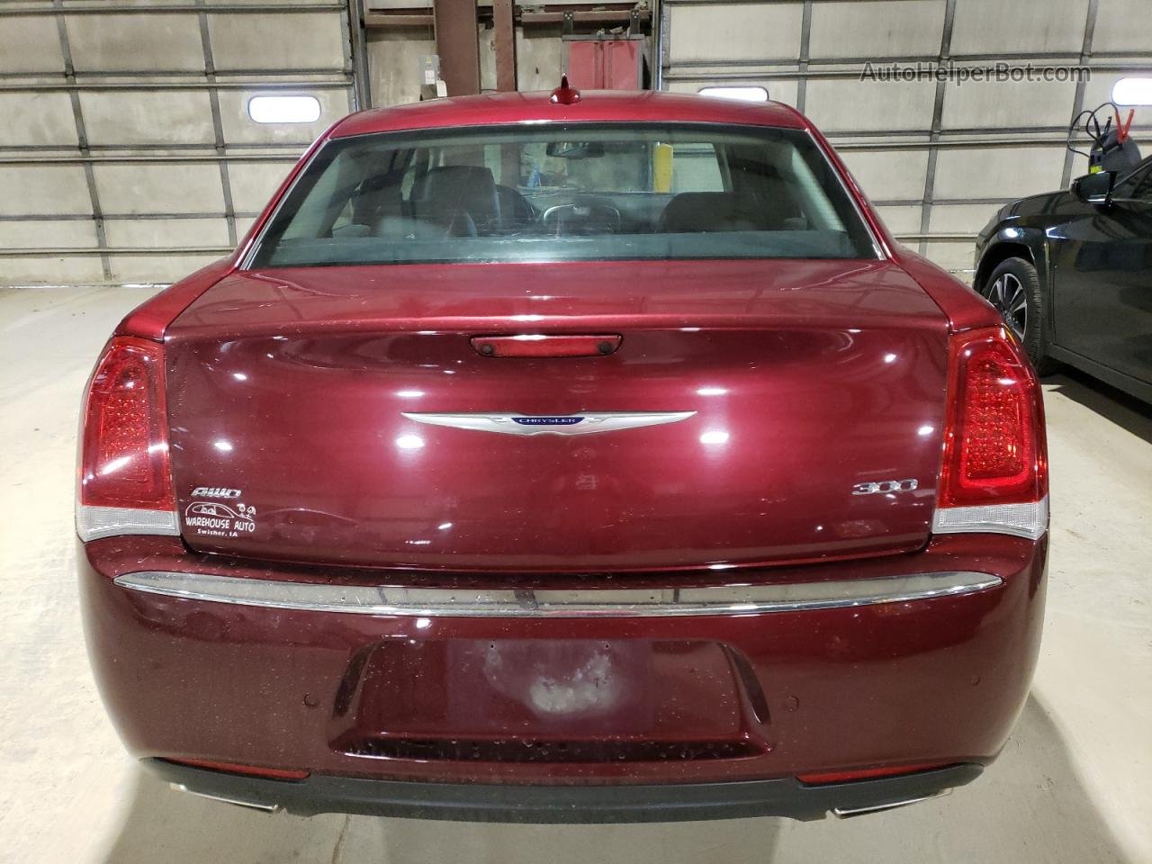 2019 Chrysler 300 Limited Red vin: 2C3CCAKG1KH706322