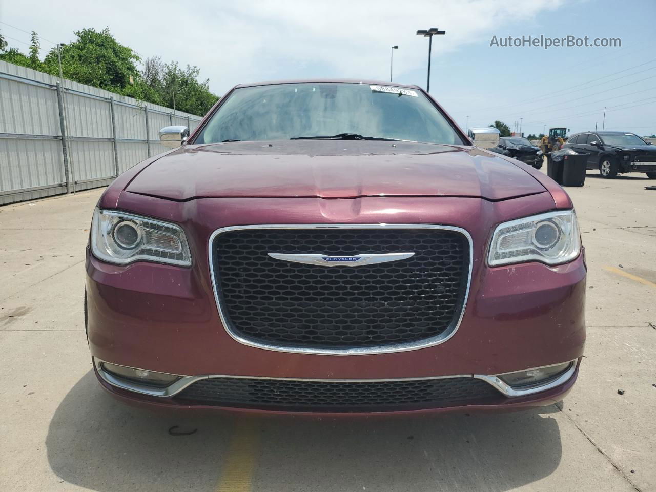 2019 Chrysler 300 Limited Бордовый vin: 2C3CCAKG2KH578141