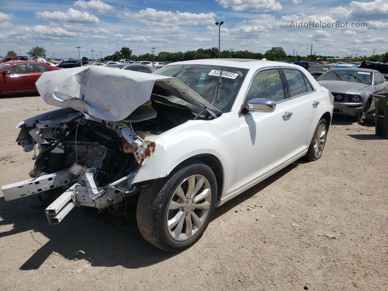 2016 Chrysler 300c  White vin: 2C3CCAKG5GH351291