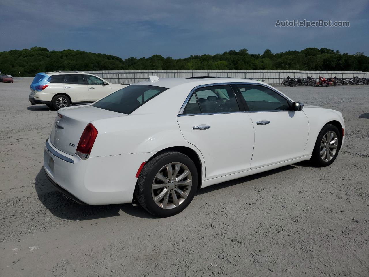 2019 Chrysler 300 Limited White vin: 2C3CCAKG5KH534392