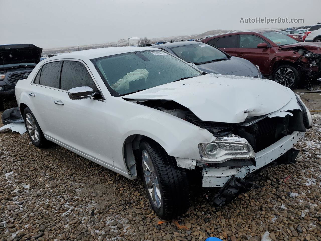 2019 Chrysler 300 Limited White vin: 2C3CCAKG6KH528827