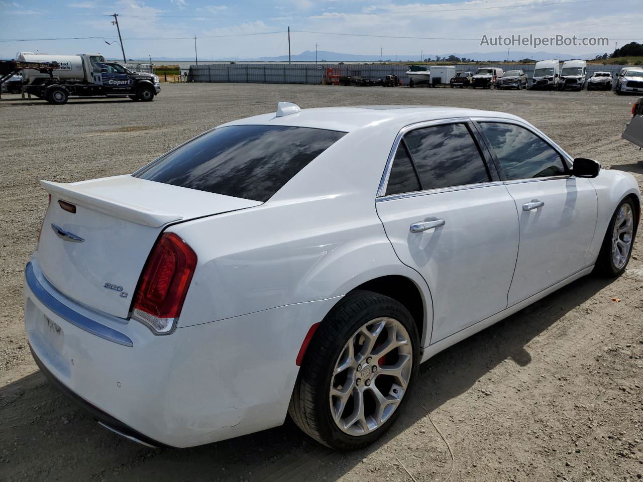 2017 Chrysler 300c Platinum Белый vin: 2C3CCAPTXHH511866