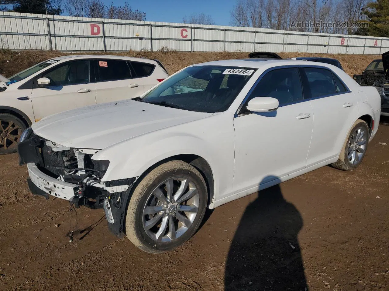 2016 Chrysler 300 Limited White vin: 2C3CCARG0GH278417