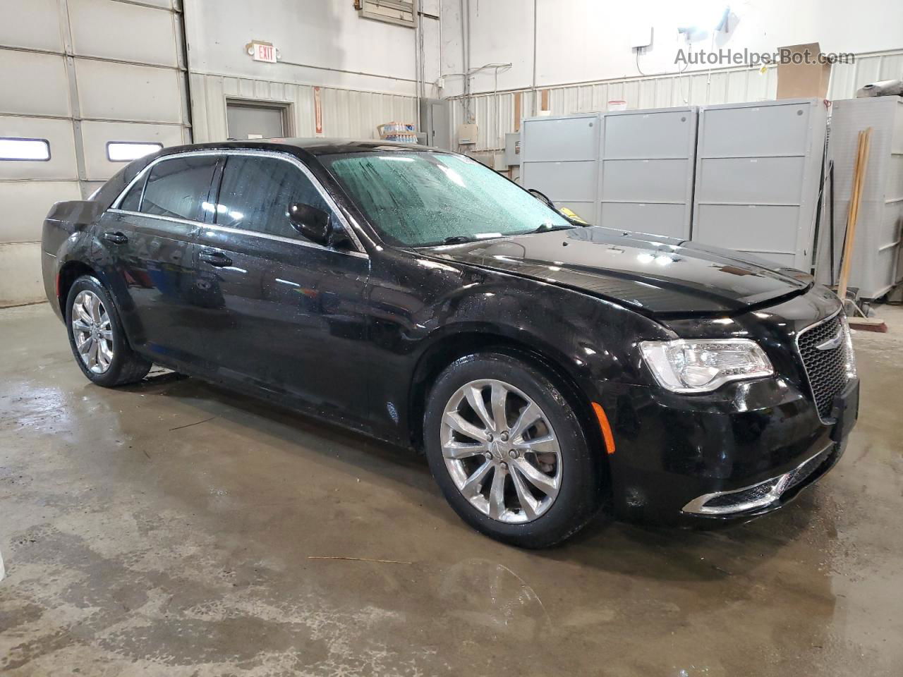 2017 Chrysler 300 Limited Черный vin: 2C3CCARG0HH544973