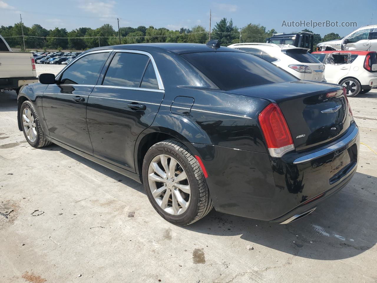 2019 Chrysler 300 Touring Black vin: 2C3CCARG2KH517572