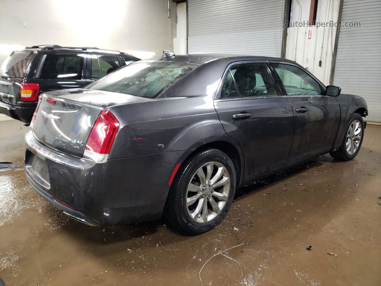 2017 Chrysler 300 Limited Серый vin: 2C3CCARG3HH521929