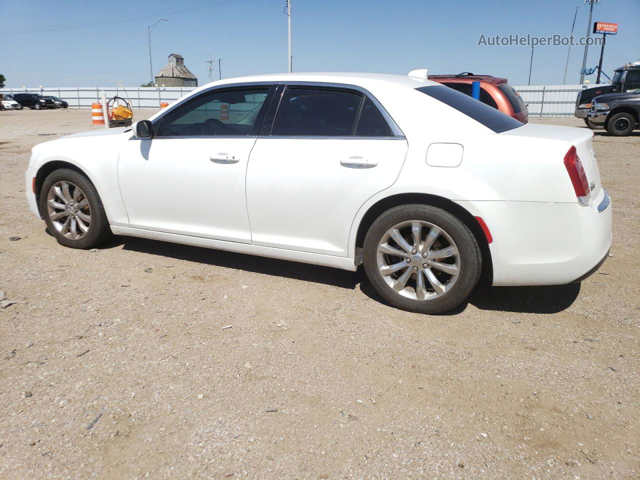 2016 Chrysler 300 Limited Белый vin: 2C3CCARGXGH128783