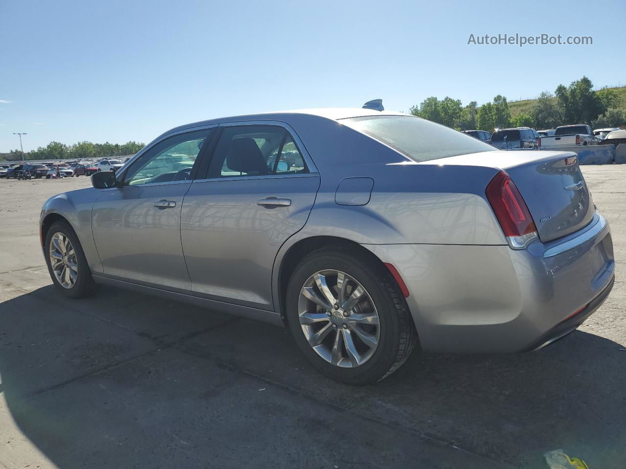 2016 Chrysler 300 Limited Silver vin: 2C3CCARGXGH287951