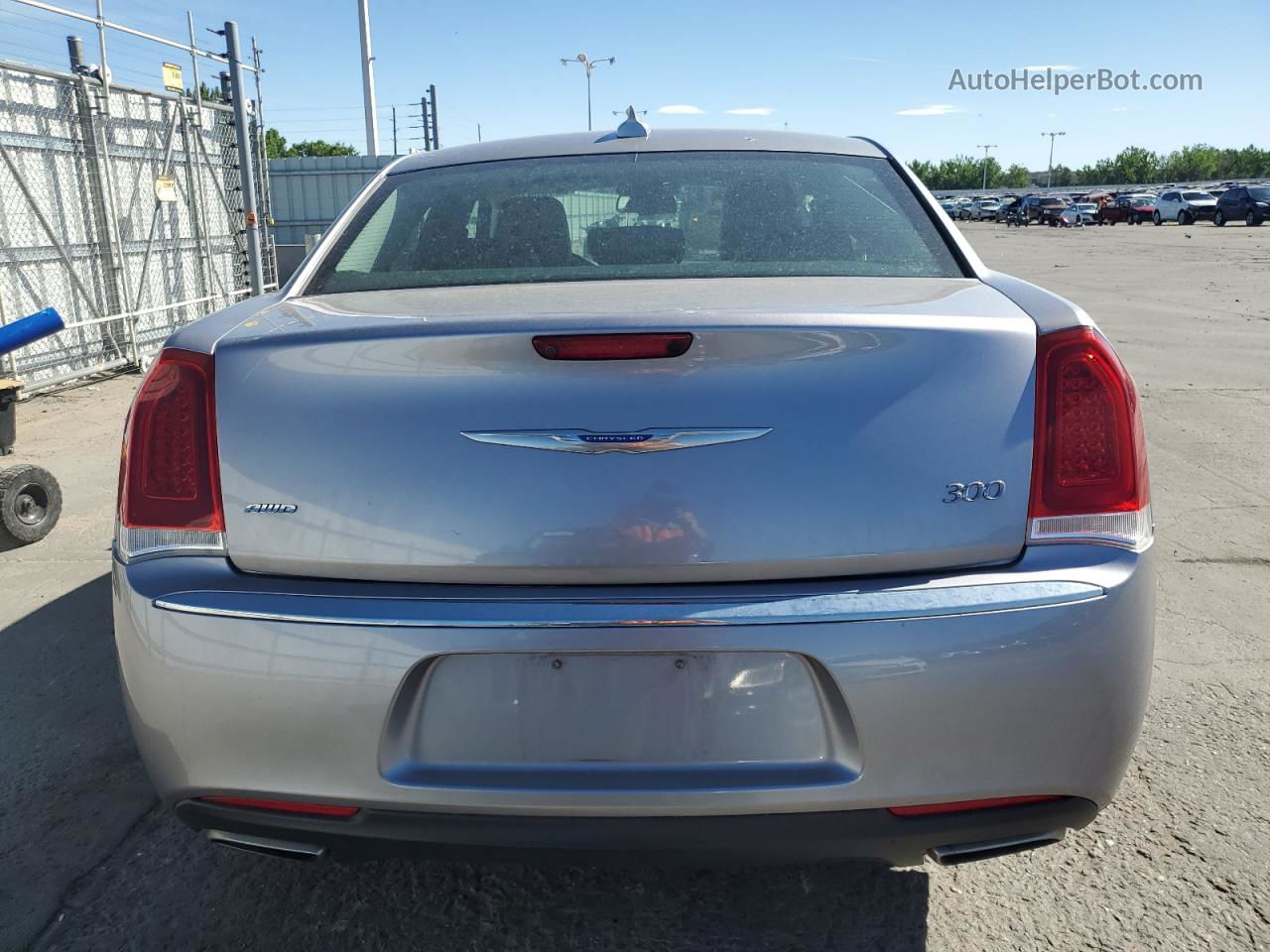 2016 Chrysler 300 Limited Silver vin: 2C3CCARGXGH287951