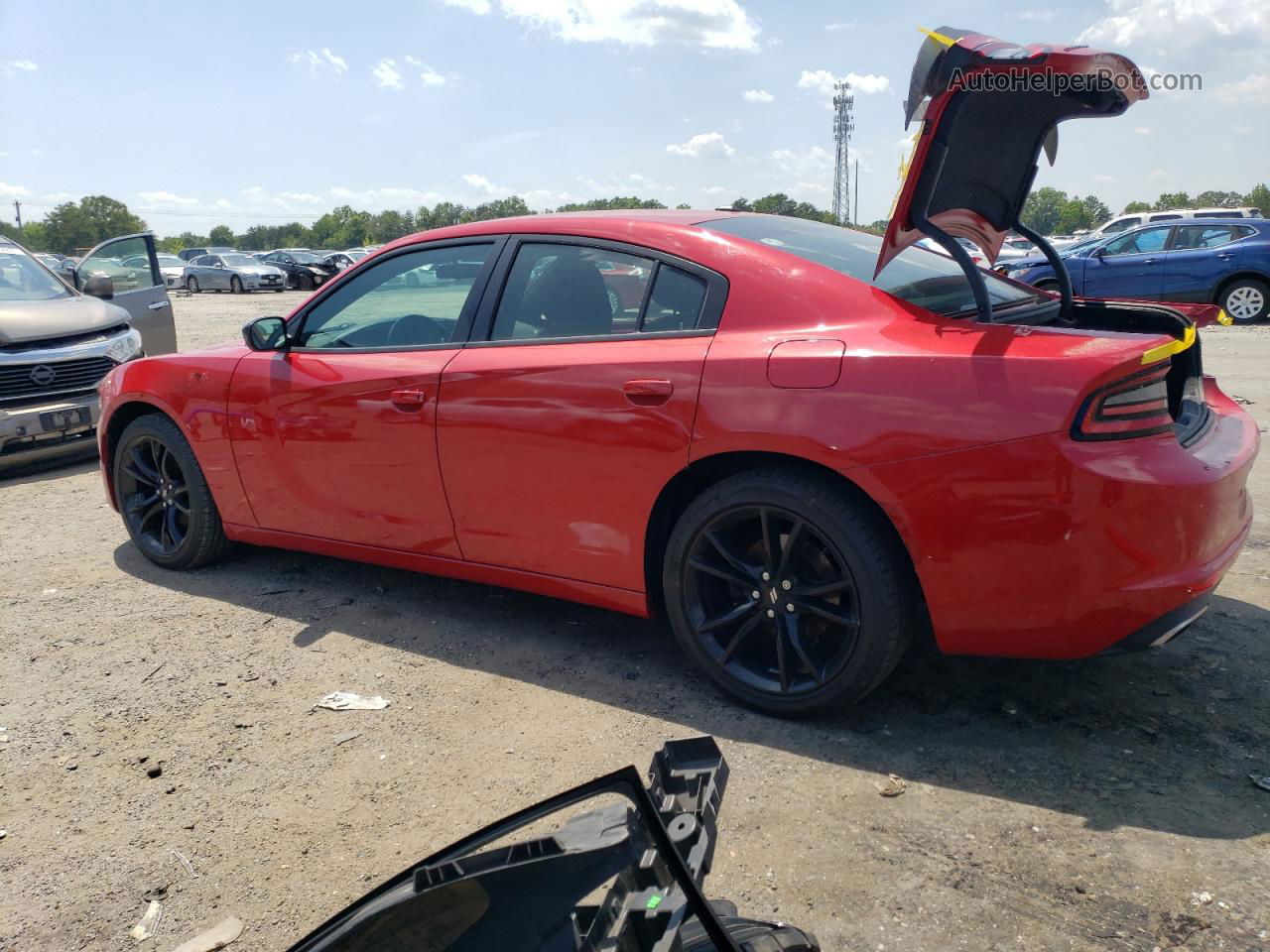 2018 Dodge Charger Sxt Red vin: 2C3CDXBG1JH119133