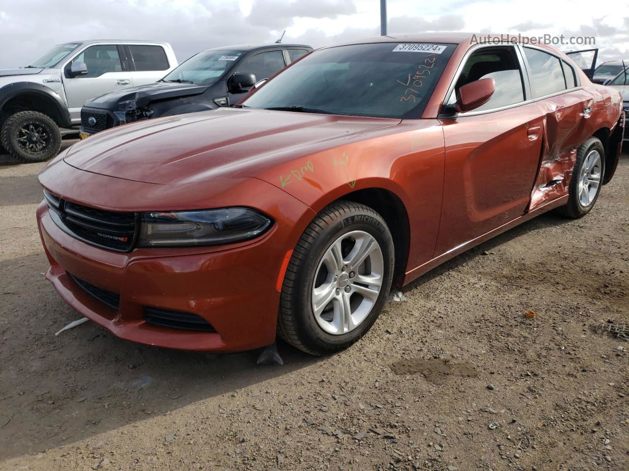 2021 Dodge Charger Sxt Оранжевый vin: 2C3CDXBG2MH675441