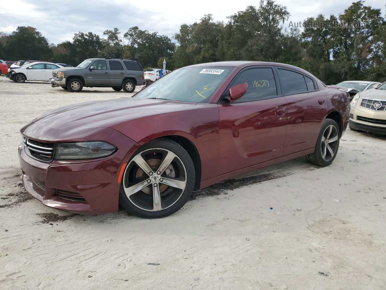 2017 Dodge Charger Se Красный vin: 2C3CDXBG6HH581424