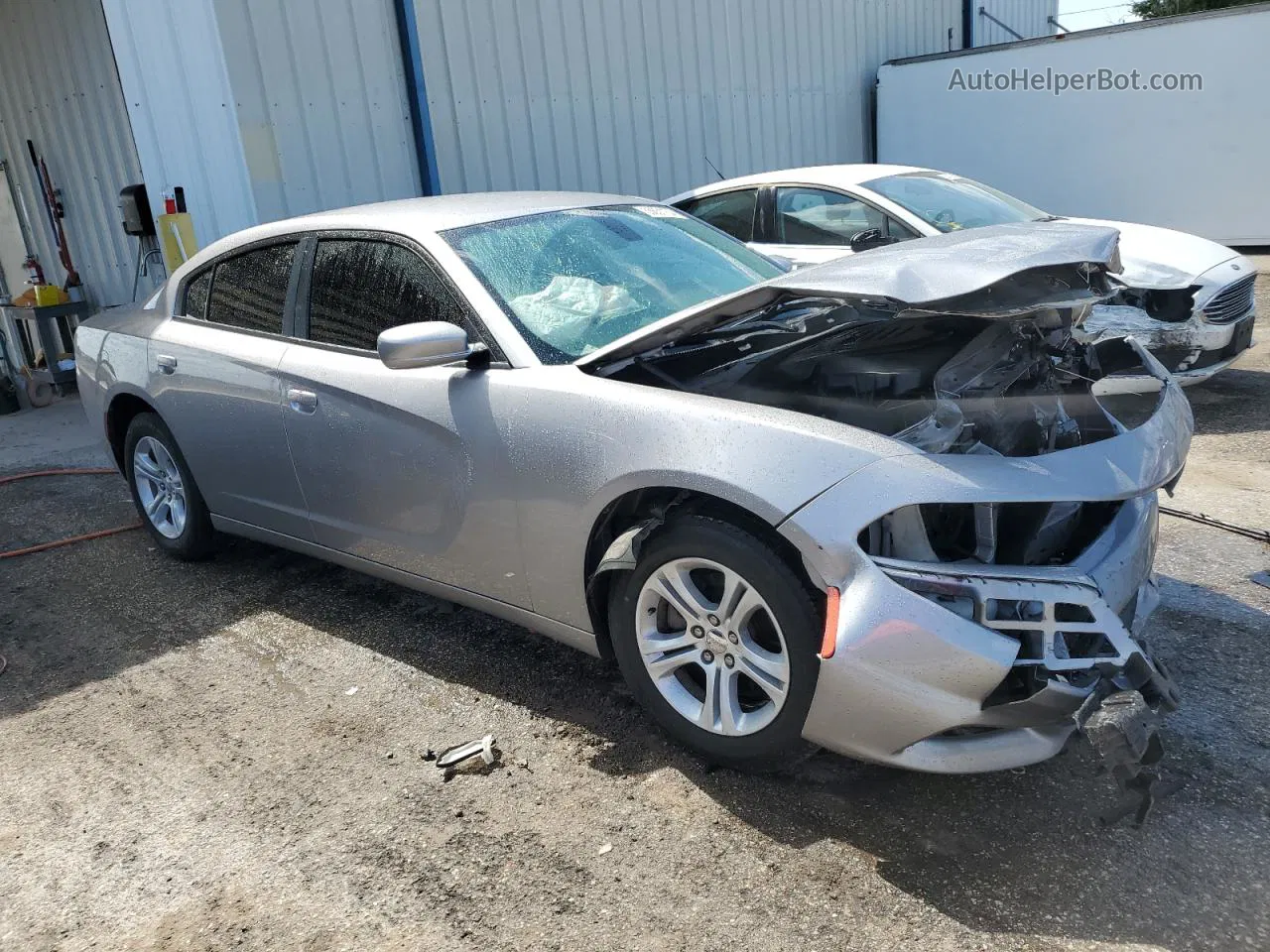 2018 Dodge Charger Sxt Silver vin: 2C3CDXBG6JH173432