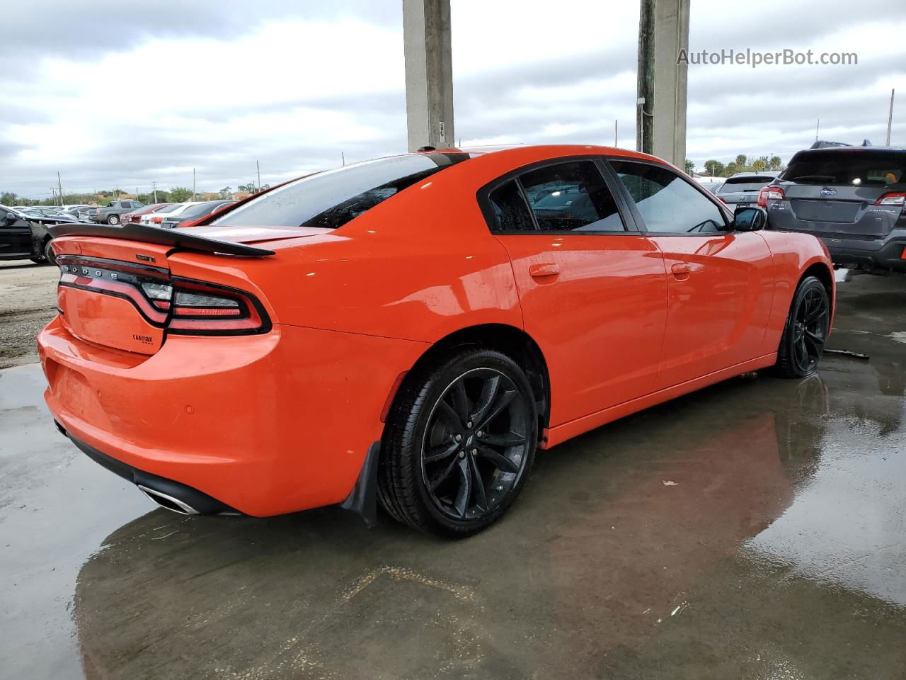 2018 Dodge Charger Sxt Orange vin: 2C3CDXBG6JH319151