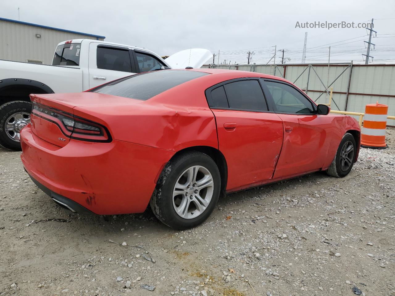 2018 Dodge Charger Sxt Red vin: 2C3CDXBG9JH180343