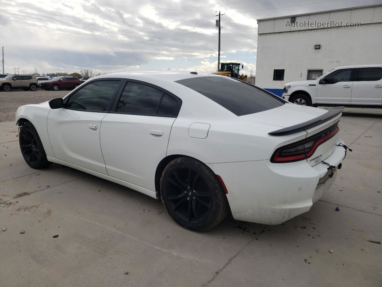 2018 Dodge Charger Sxt White vin: 2C3CDXBG9JH186398