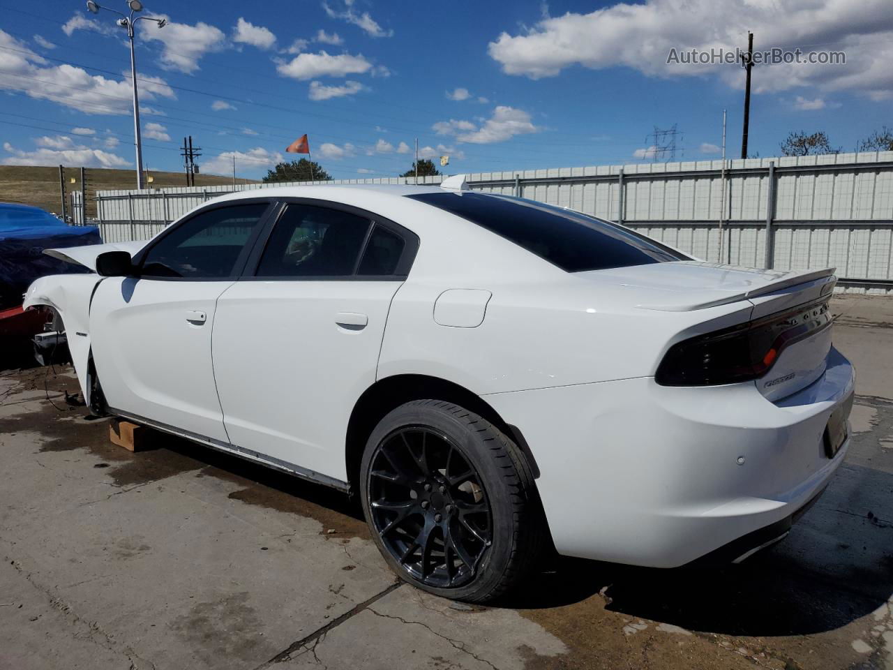 2018 Dodge Charger R/t White vin: 2C3CDXCTXJH209828