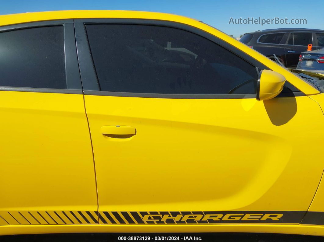 2017 Dodge Charger Sxt Rwd Yellow vin: 2C3CDXHG3HH576088