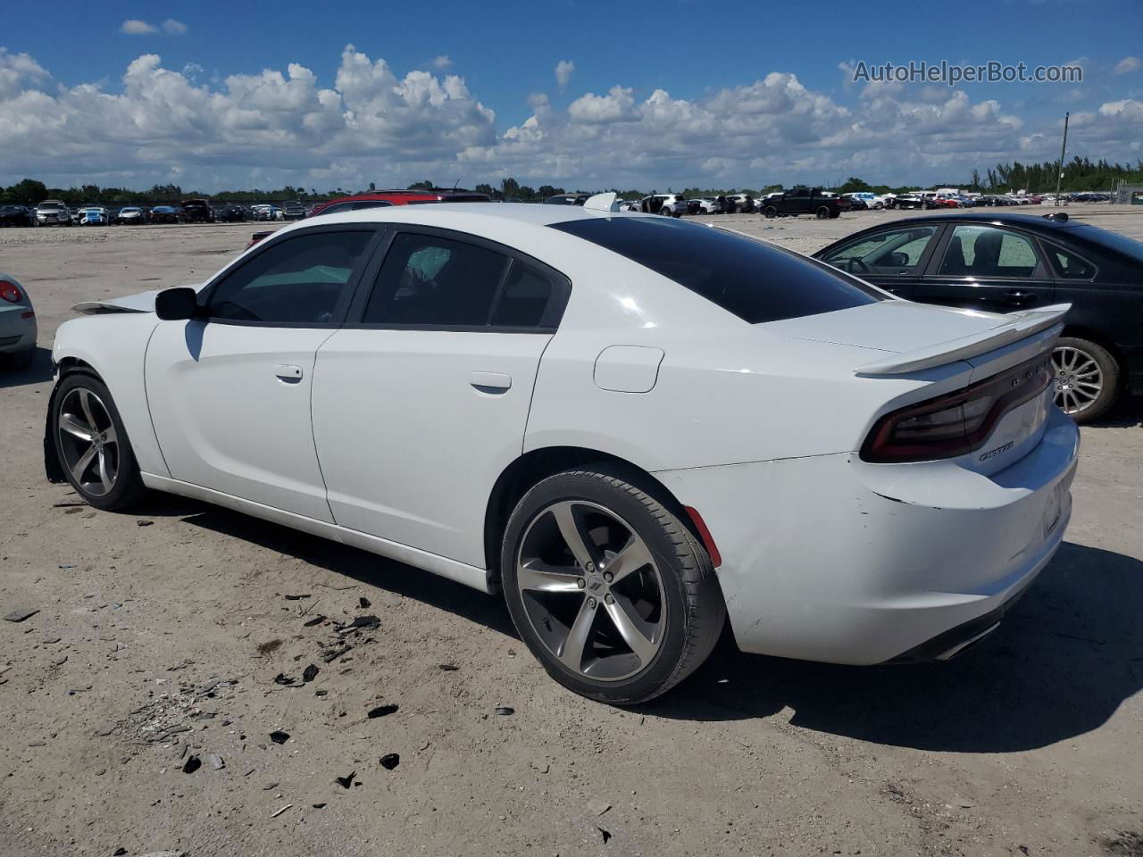 2017 Dodge Charger Sxt White vin: 2C3CDXHG4HH620633